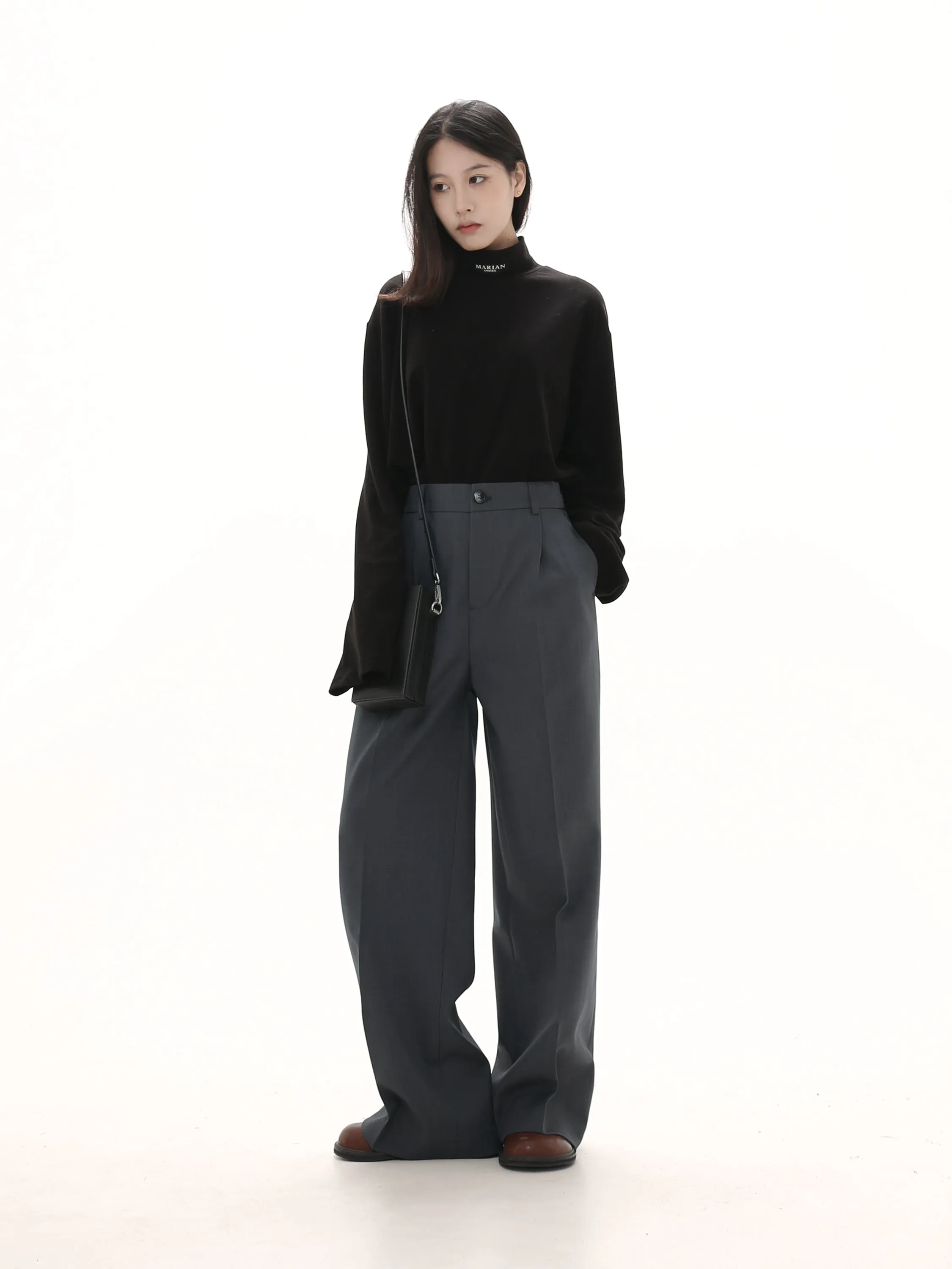 Elastic waist Straight pants