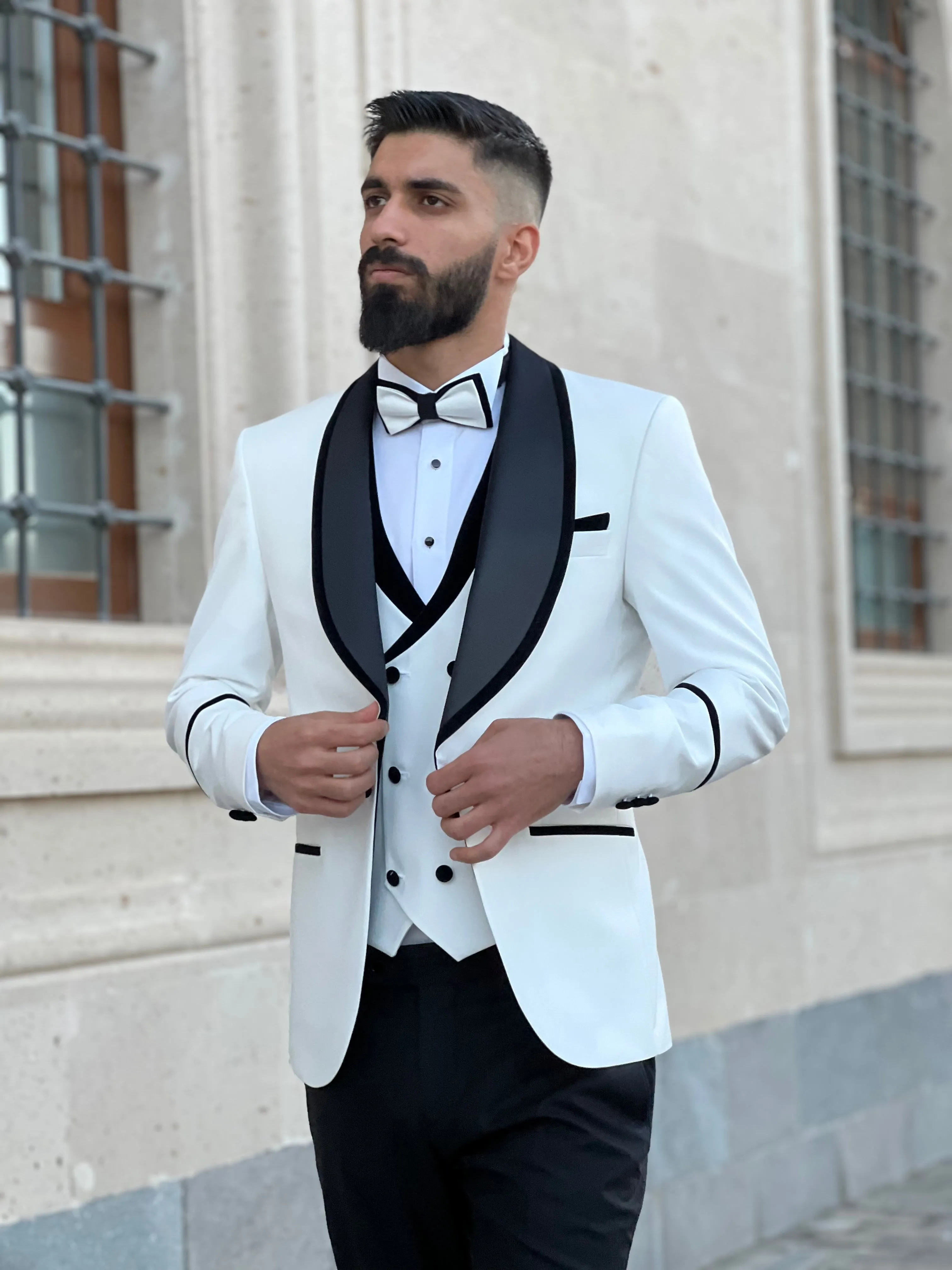 Slim Fit Off White Single Breasted Tuxedo Buttons with Shawl Lapel for Wedding and special occasions